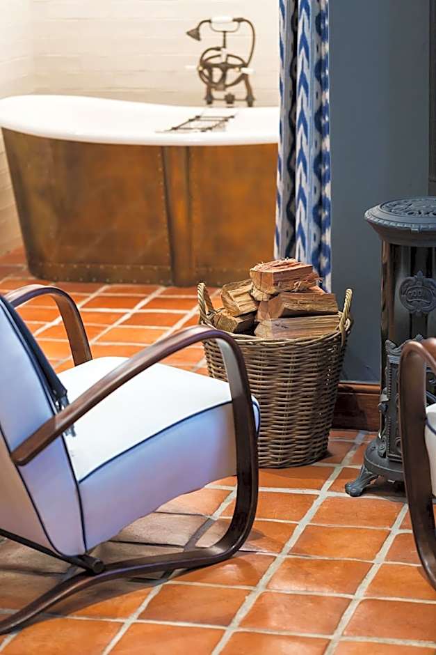 Akademie Street Boutique Hotel