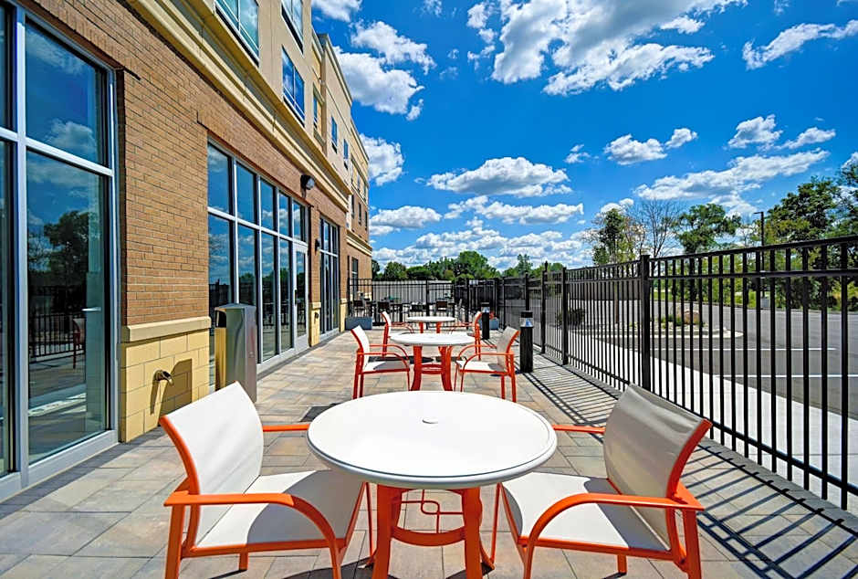 Holiday Inn Grand Rapids North By IHG