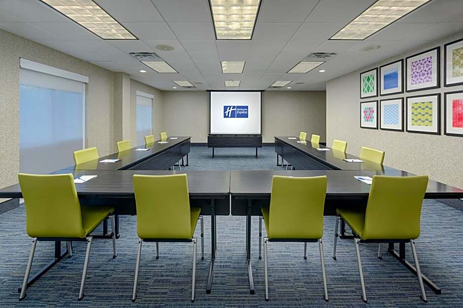 Holiday Inn Express - Tullahoma By IHG