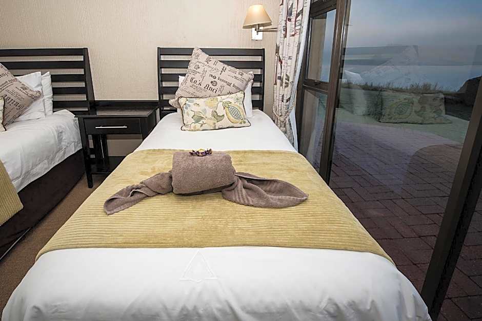 First Group Qwantani