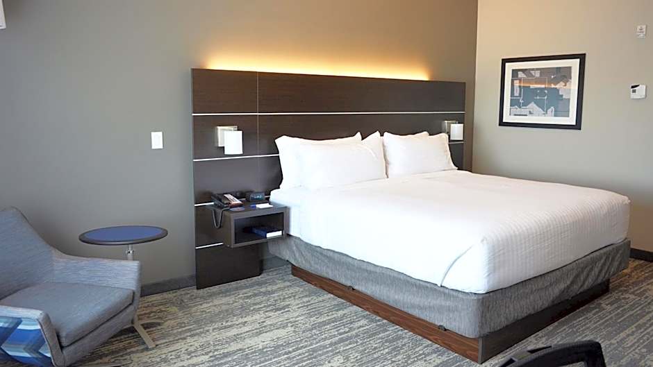 Holiday Inn Express & Suites - Jacksonville W - I295 and I10 By IHG