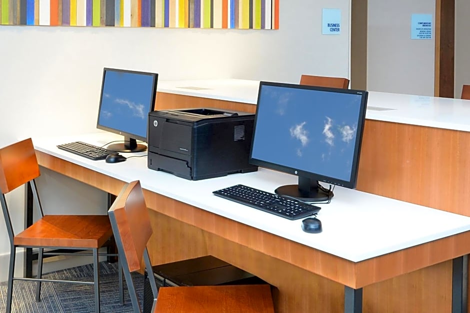 Holiday Inn Express & Suites Raleigh Durham Airport at RTP by IHG