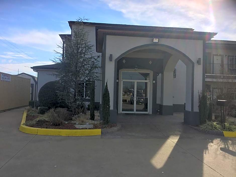 Muskogee Inn And Suites