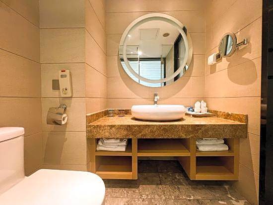 Lavande Hotel Jiangmen Yingbin Avenue Branch