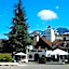 Swiss-Chalet Merlischachen - Romantik Schloss-Hotel am See