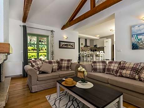 Villa Zelda Comfortable holiday residence