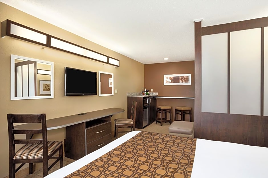 Microtel Inn & Suites By Wyndham Cambridge