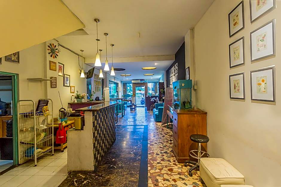 RedDoorz near RSUD Kota Mataram