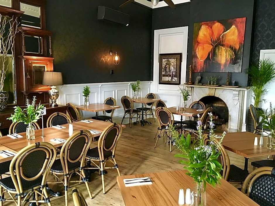 The Grand Hotel Healesville