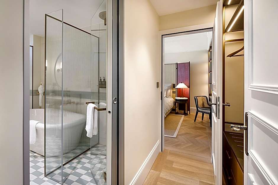 Small Luxury Hotel Ambassador a l'Opera