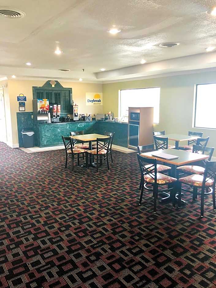 Days Inn & Suites by Wyndham Stuttgart