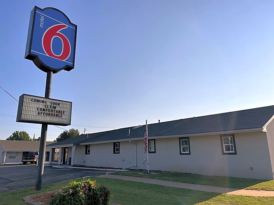 Motel 6 Ponca City, OK