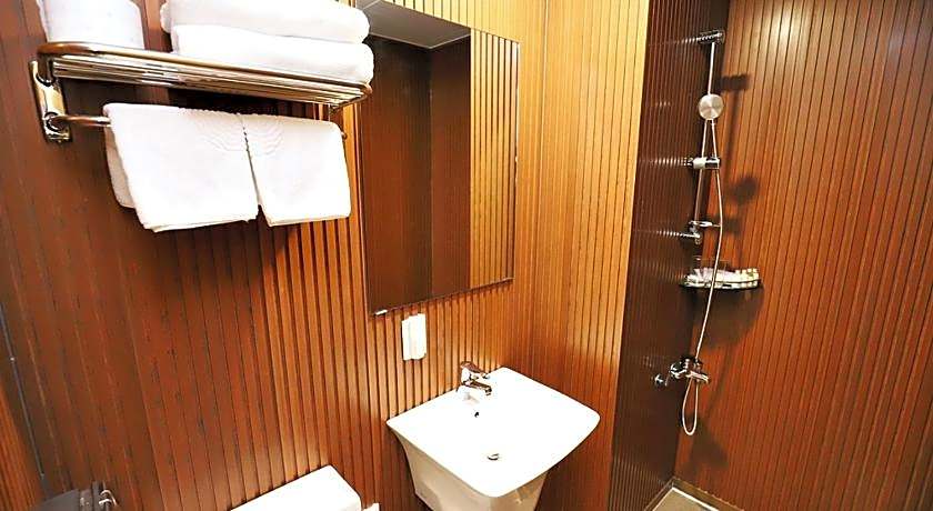 Sea & Moon Tourist Hotel