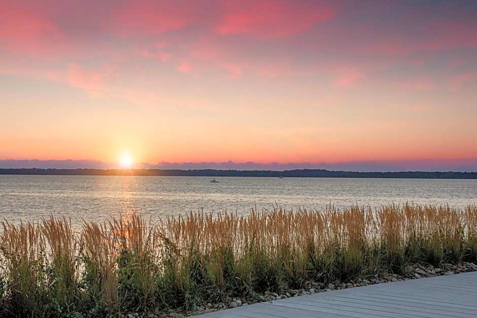 Courtyard by Marriott Erie Bayfront