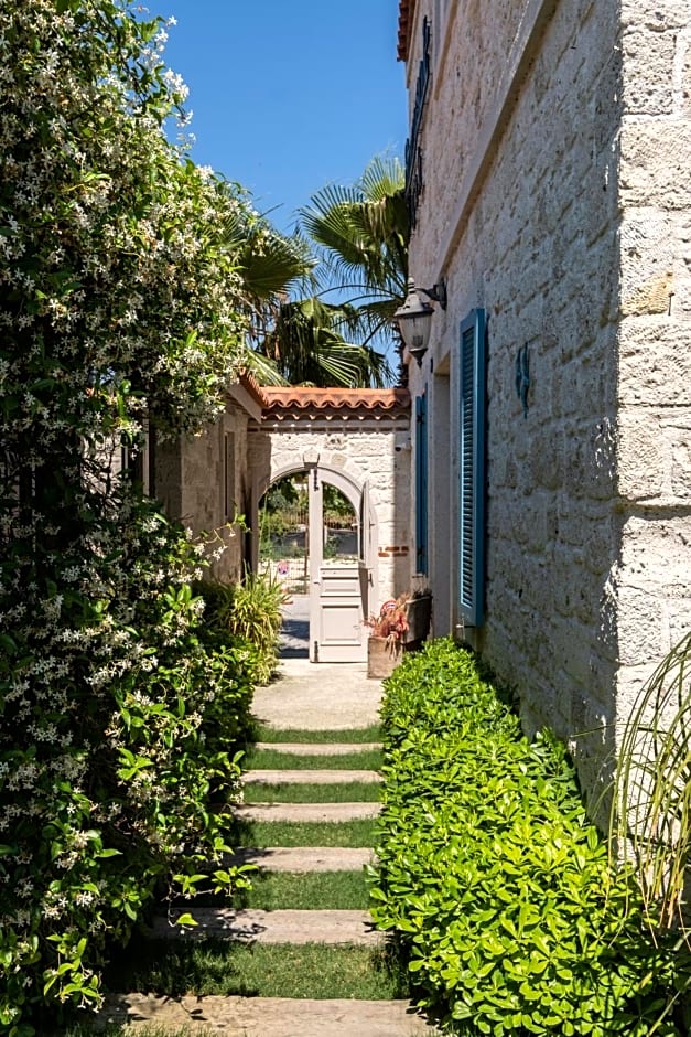 Bramasole Alaçatı Butik Hotel