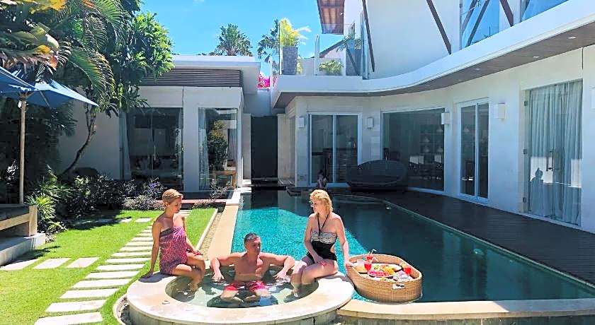 Villa DeDayuh Seminyak