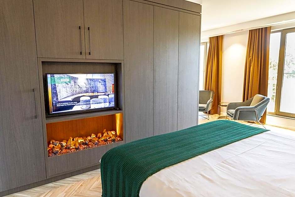 M Hotel