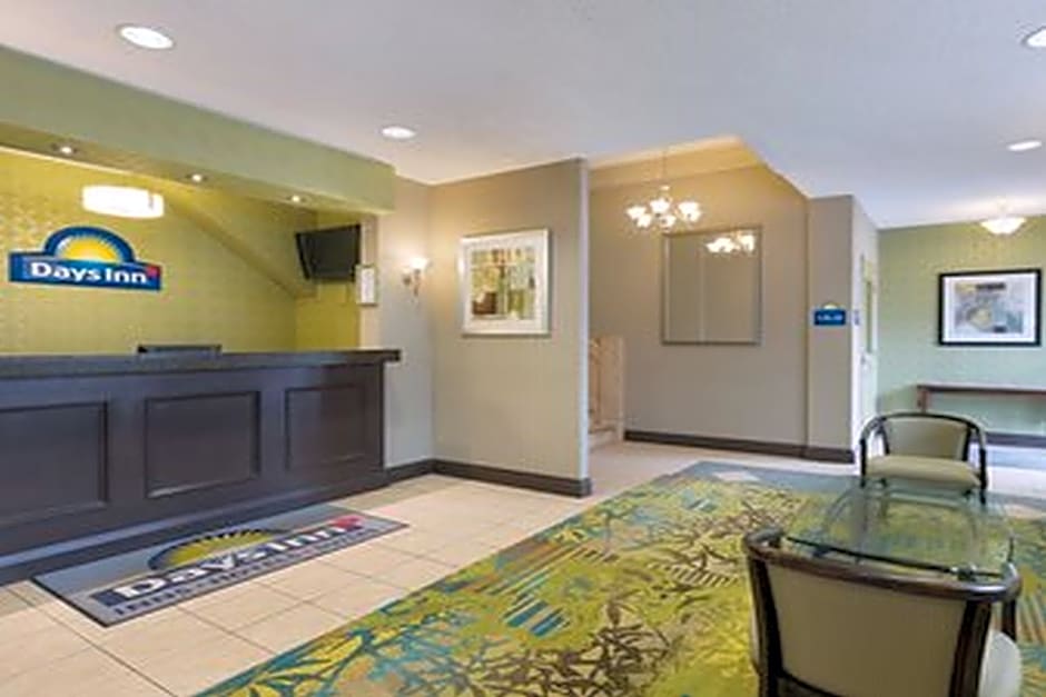 Days Inn by Wyndham Toronto East Beaches