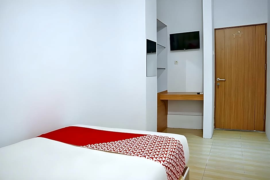 Hotel O M Authentic Kost Man