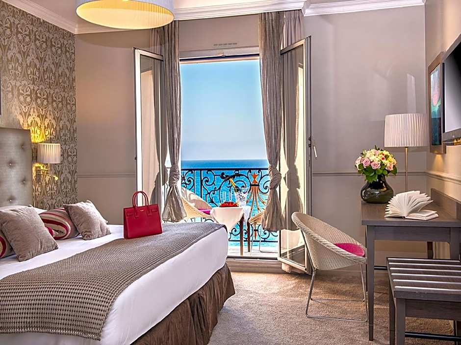 Hôtel Le Royal Promenade des Anglais