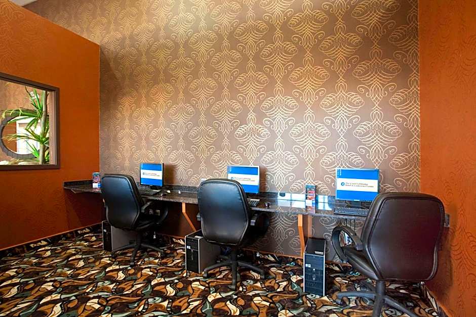 Coast Lethbridge Hotel & Conference Centre