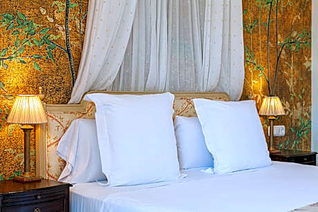 DOUBLE ROOM FOR 2 ADULTS