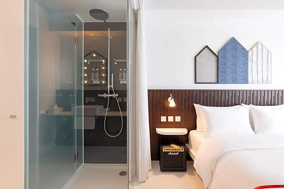 Ruby Zoe Hotel London