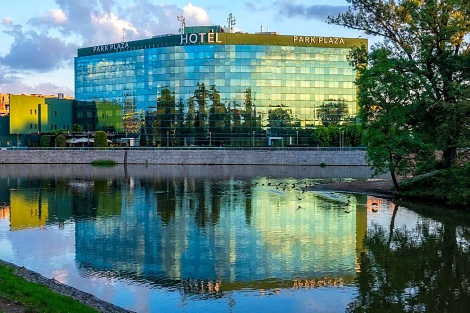 HP Park Plaza