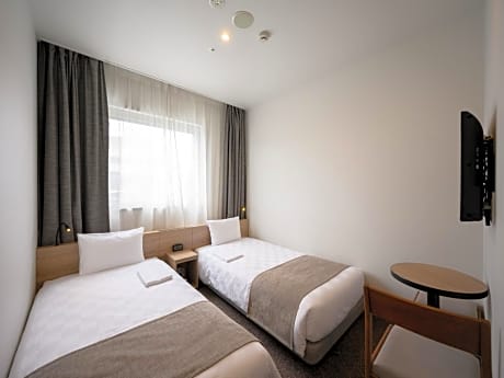Standard Twin Room - Non-Smoking