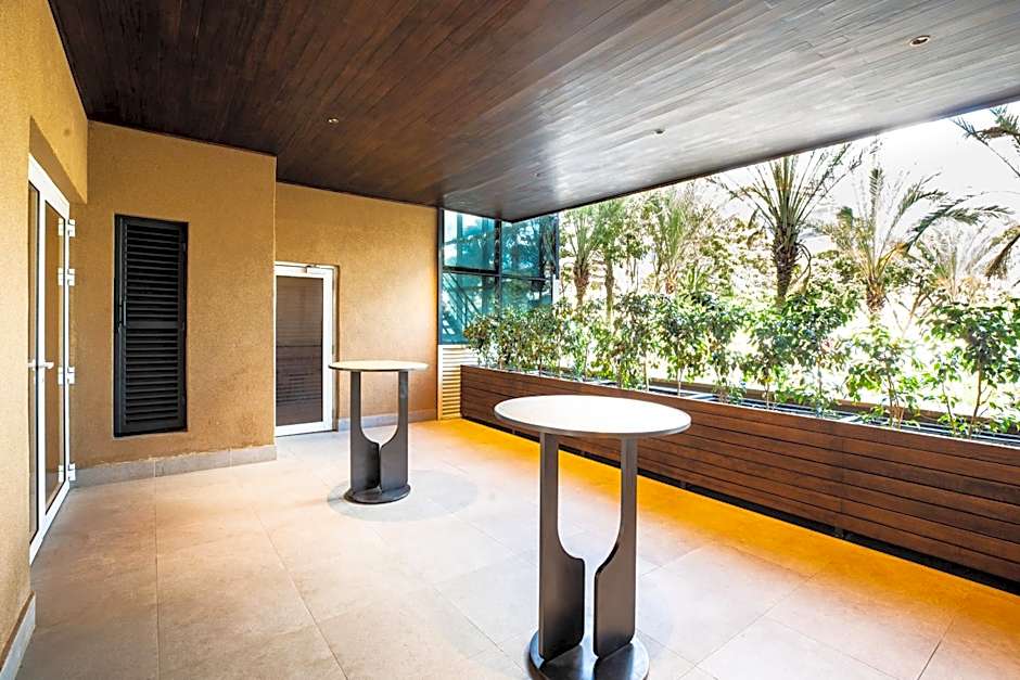 Sankara Nairobi, Autograph Collection