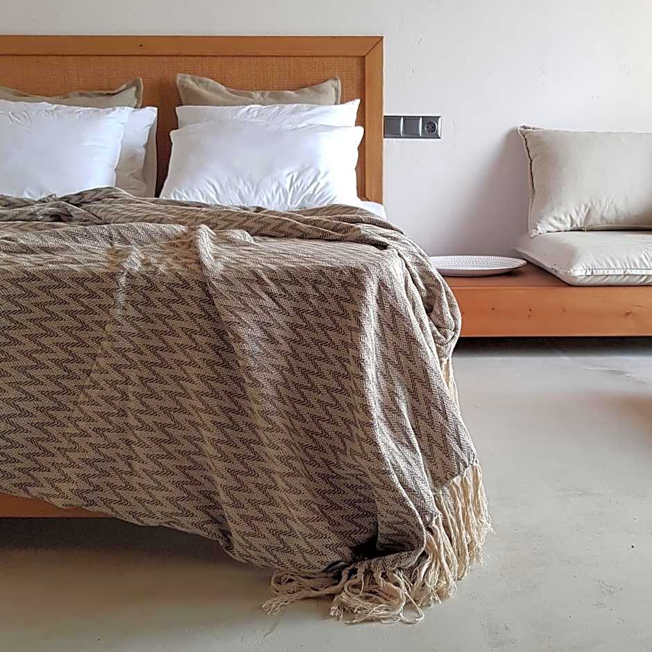 Mira Living Concept Suites Adults Only