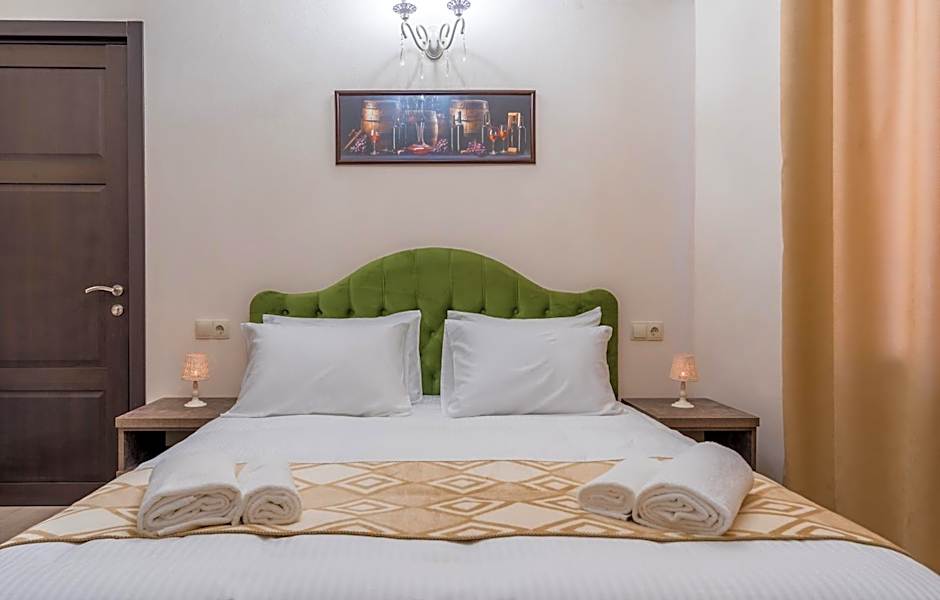Golden Light Hotel