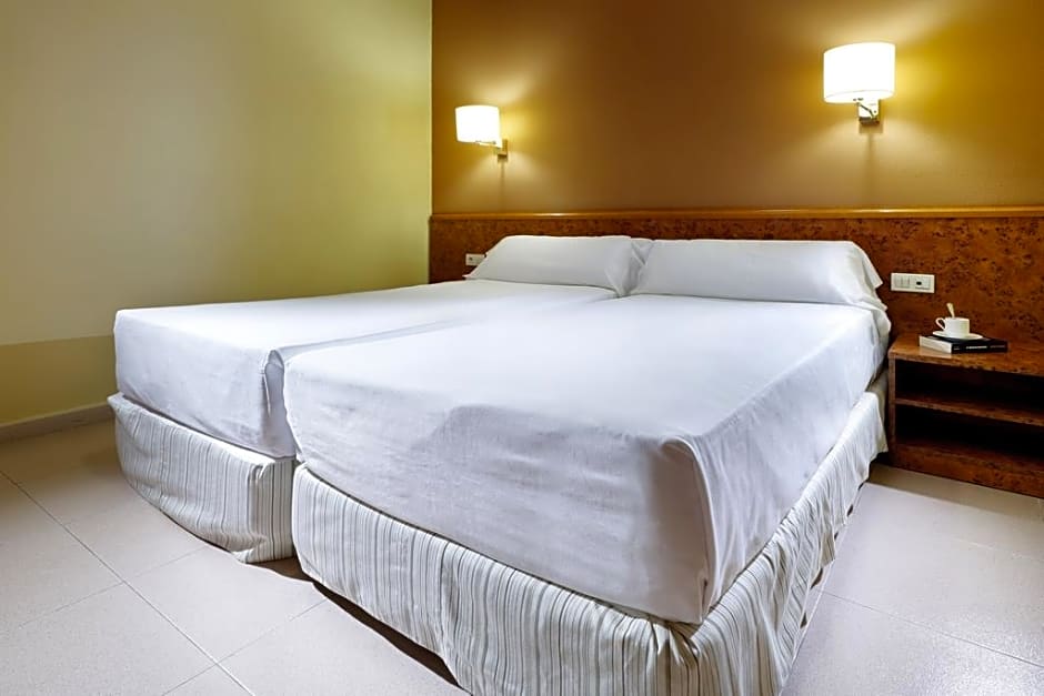 Hesperia Sant Joan Suites