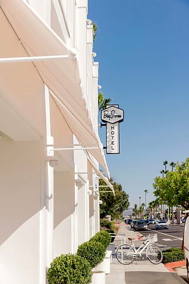 Bay Shores Peninsula Hotel