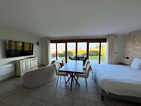 Suite with Lake View