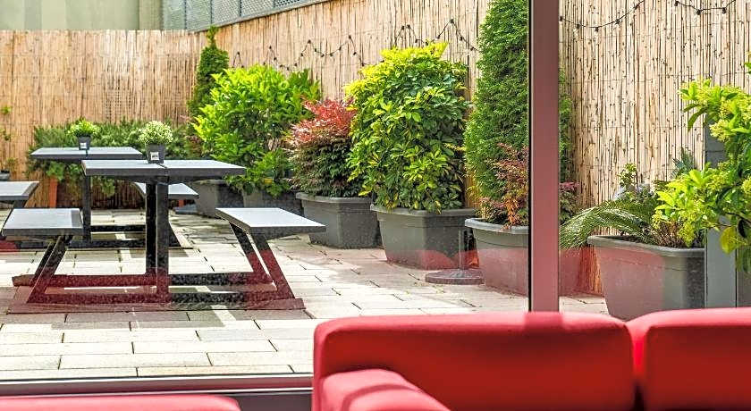 ibis Barcelona Pza Glories 22