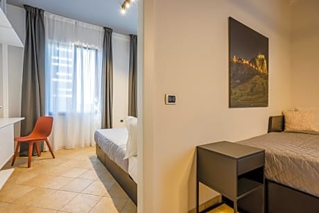 One Bedroom Deluxe Apartment