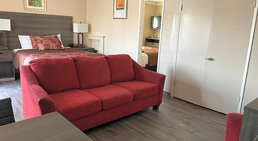 Holland Inn and Suites