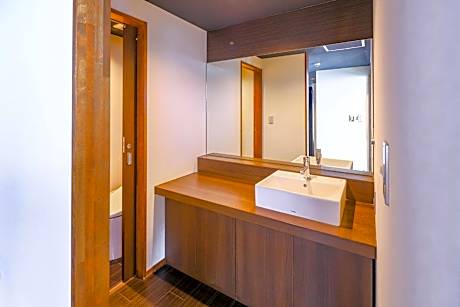 Superior Japanese-Style-Room 19 square yards Ocean Side Top Floor - Shared Bathroom - Non-Smoking