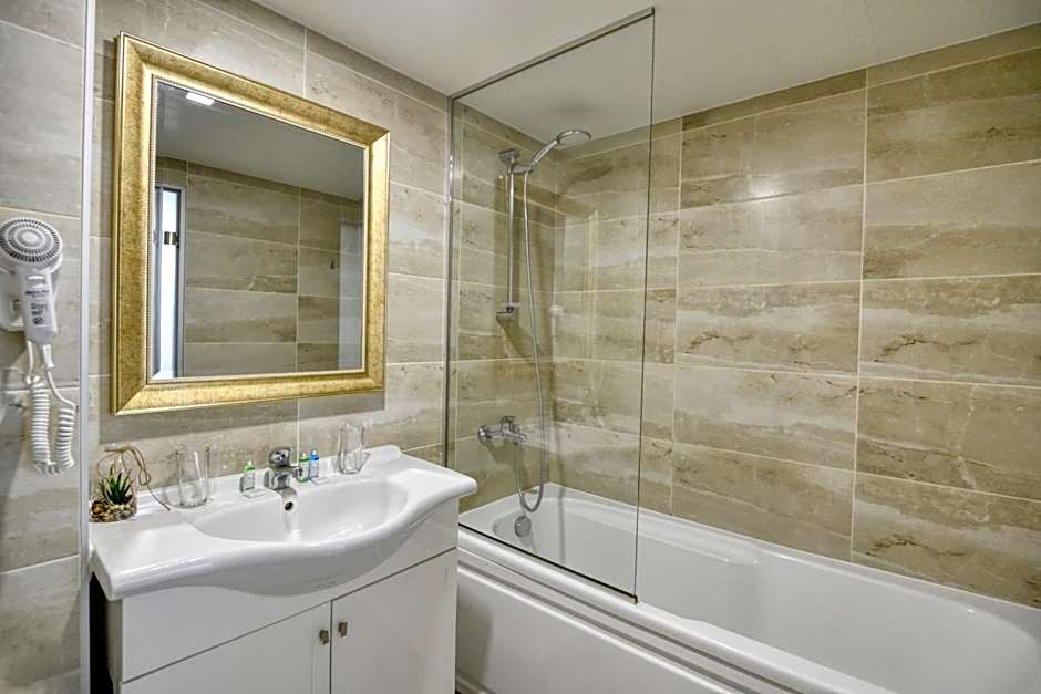 Alekta Hotel - Free Parking