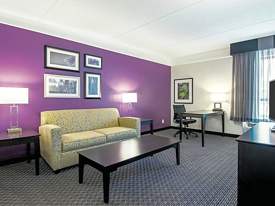 La Quinta Inn & Suites by Wyndham Andover