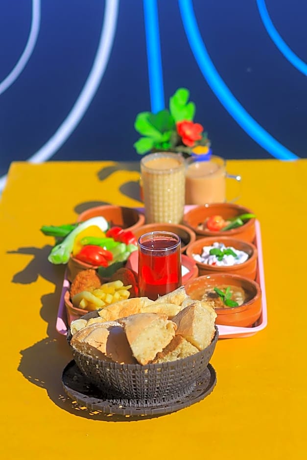 Nubian Popeye - Roof top - Nile View