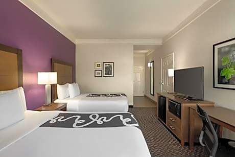 Double Room with Two Double Beds - Mobility/Hearing Accessible - Non-Smoking