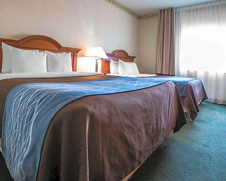 Quality Inn & Suites Dixon Near I-88