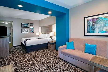 Executive King Room with Sofa Bed