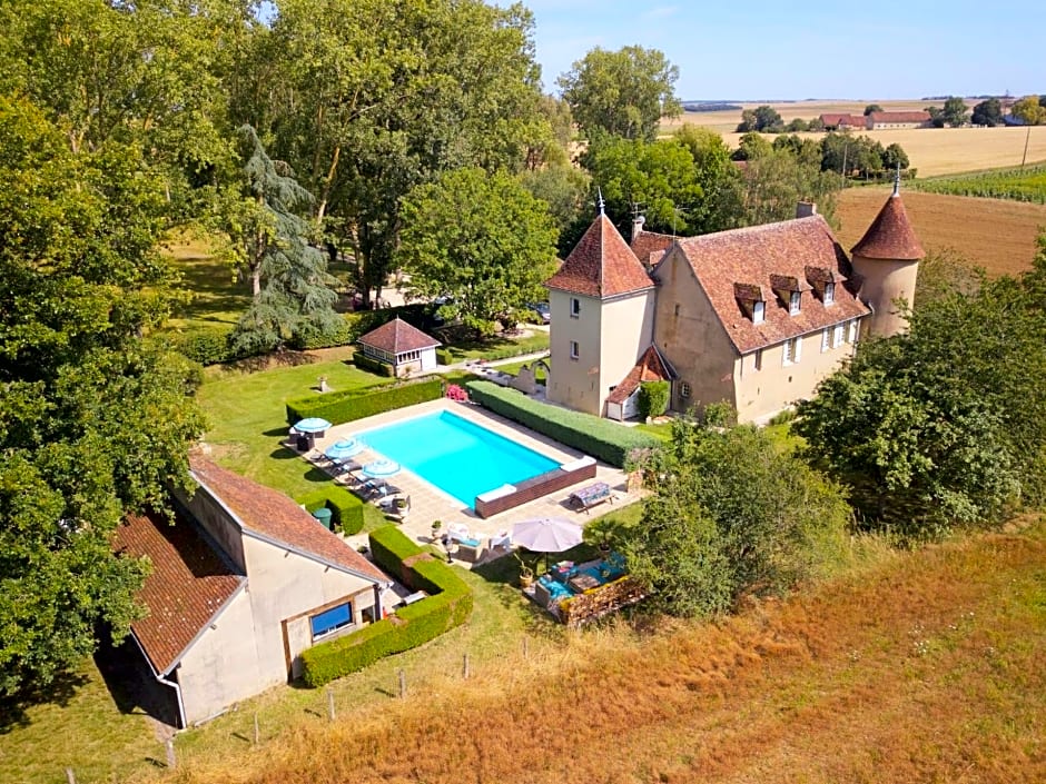 Le Petit Chateau De Sainte Colombe