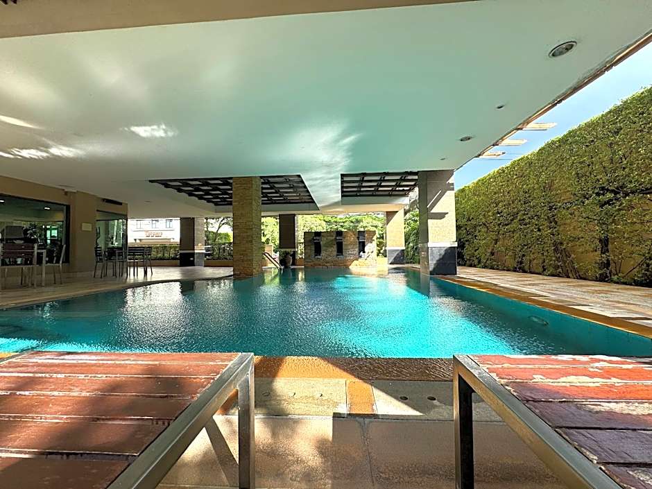 Thomson Residence Hotel