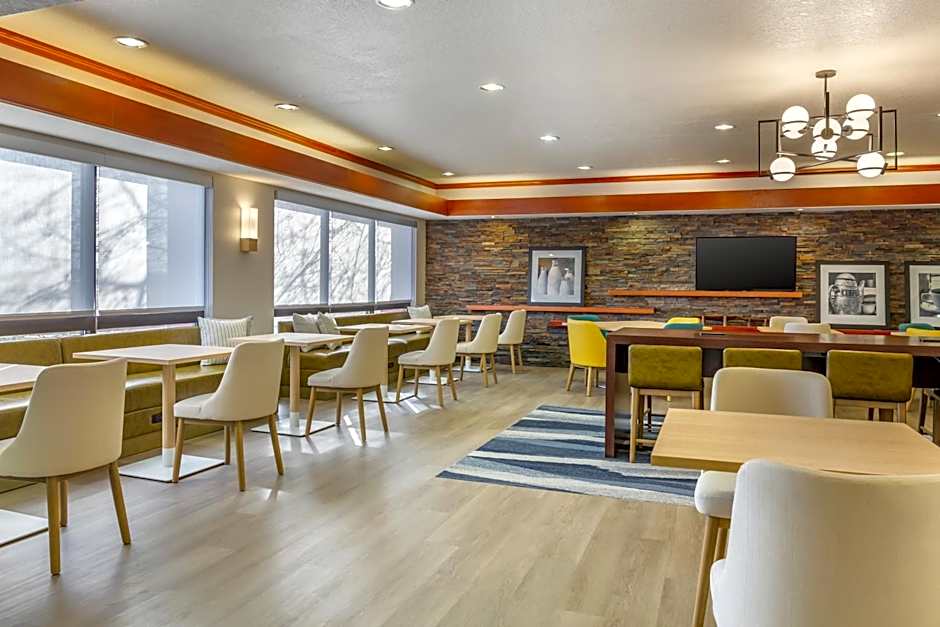 Comfort Inn & Suites Rapid City near Mt Rushmore