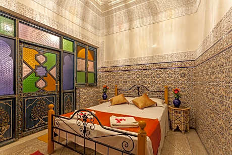 Double room with private bathroom