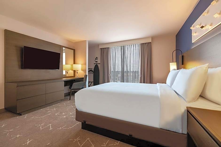 Embassy Suites By Hilton Hotel Tulsa-I-44